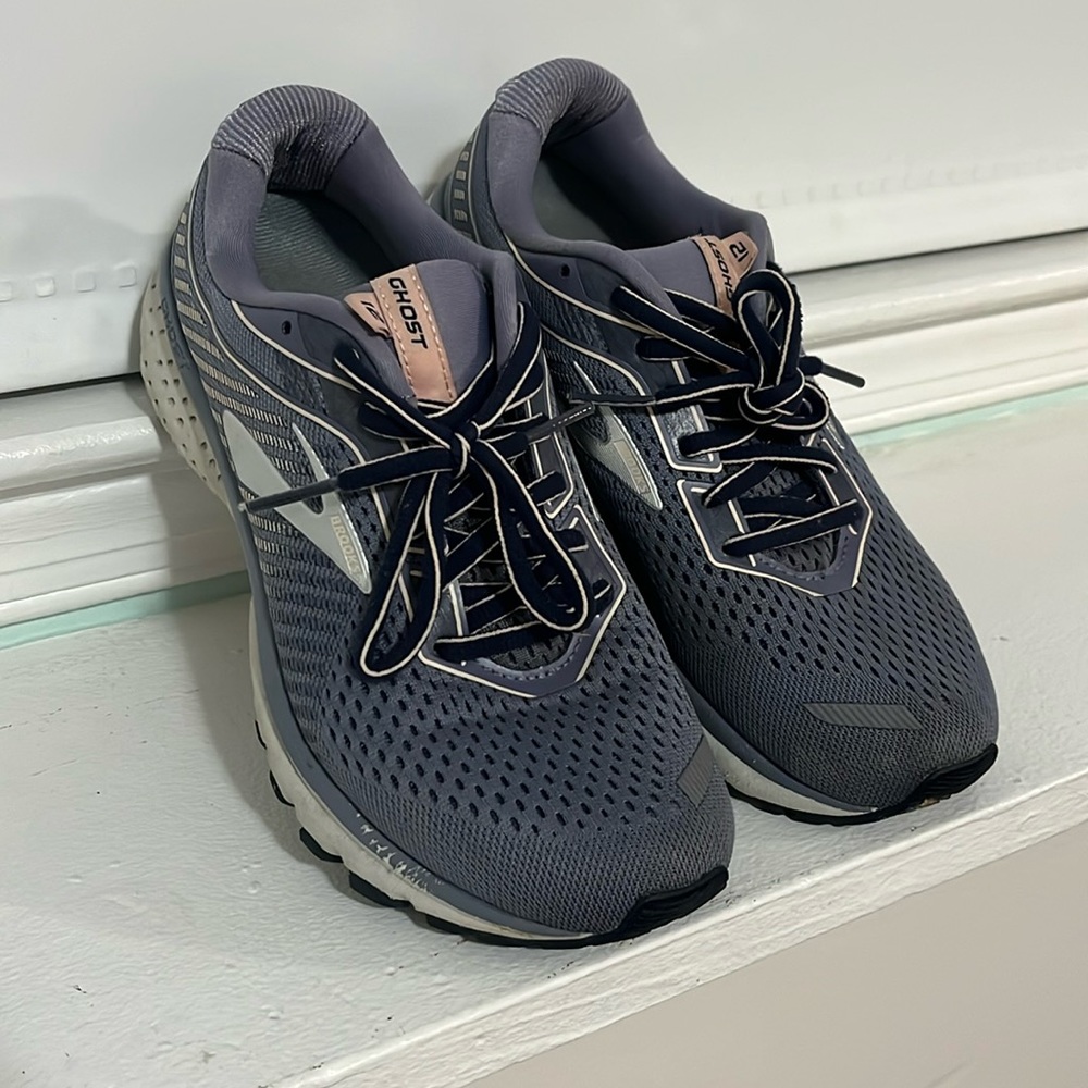 Brooks Ghost 12